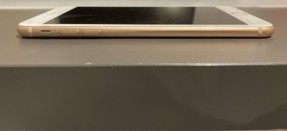 Iphone 8 Plus 256gb tela traseira trincada