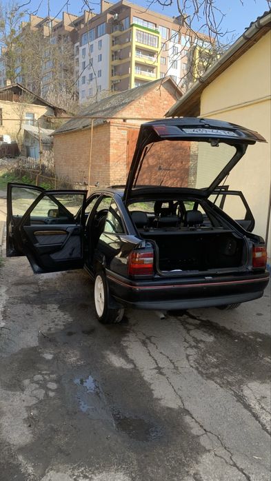 Опель вектра GT 1993 2.0 xe  рест.Переоформляється