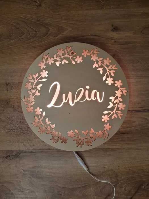 Lampka nocna z imieniem dziecka - na baterie