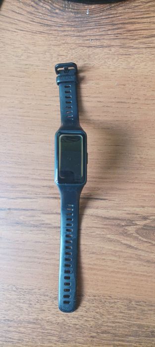 Sprzedam uszkodzony Huawei Band 6
