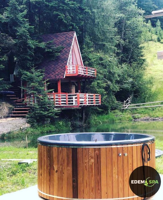 Баня. Чан на дровах. Лазня. Джакузи. Спа відпочинок. Купіль.