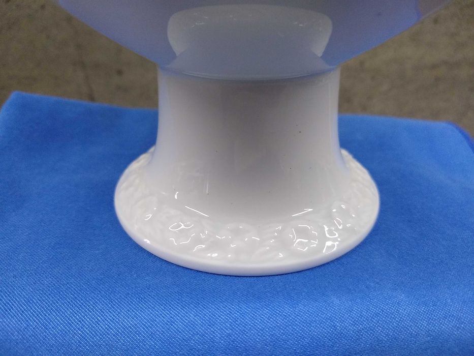 Pucharek na nodze Rosenthal Maria Biała