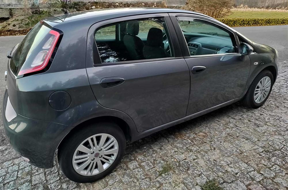 Fiat Grande Punto 1.2i - 2012 / Ar Condicionado — photo 5