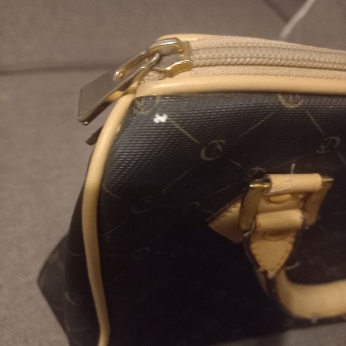 Torebka kuferek stylowy .