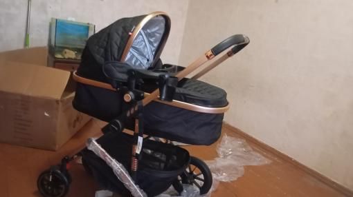 Універсальна коляска трансформер 3 в 1  Maxibaby IQ -  ексклюзивна модель, дуже легка і компактно складається.