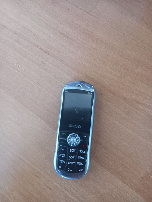 Продам мині телефон lexand