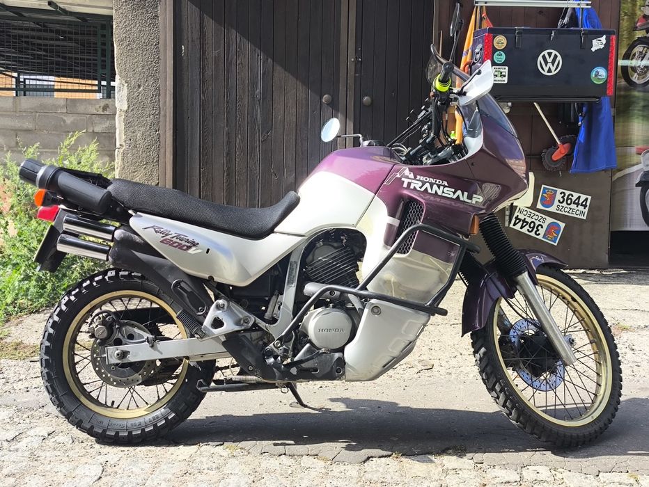 Honda Transalp 600V GRATIS kask