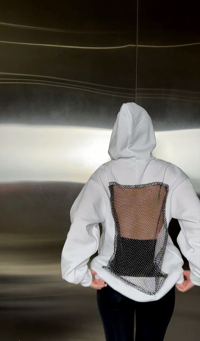 Худі з відкритою спиною із сіткою зі страз чорне, біле