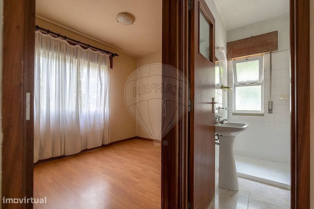 Apartamento T4 à venda em Coimbra  Santo António dos Olivais