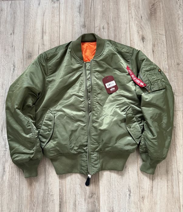 Бомбер Alpha industries