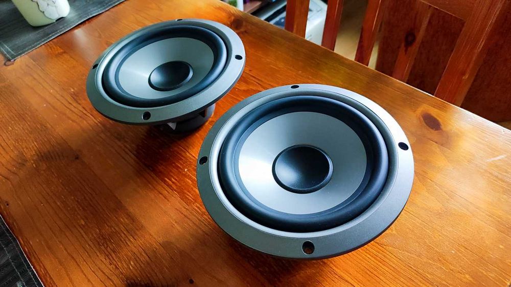 Głośniki średnio / niskotonowe GrandHigh 120W 180mm 8Ω (ohm)