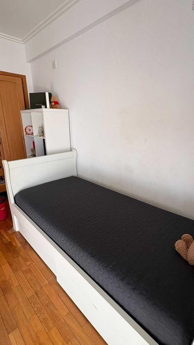 Cama madeira maciça Menina com gavetas para arrumação