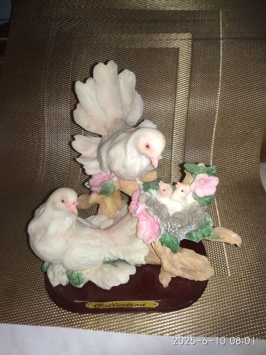 Статуэтка"Голуби"