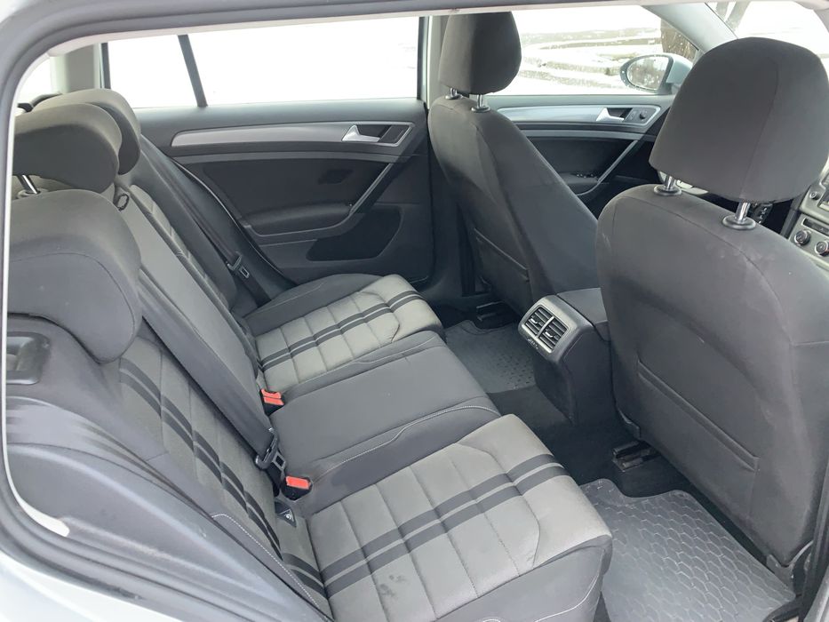 Продам Volkswagen  Golf 7 1.6 Дизель