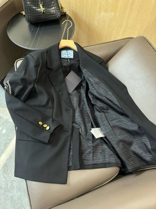 Піджак жіночий Prada