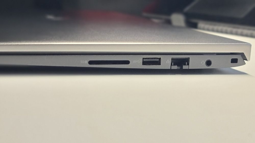 Laptop DELL Vostro P106F. Stan idealny