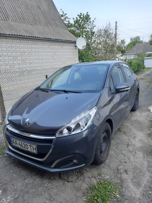 Продам Peugeot 208