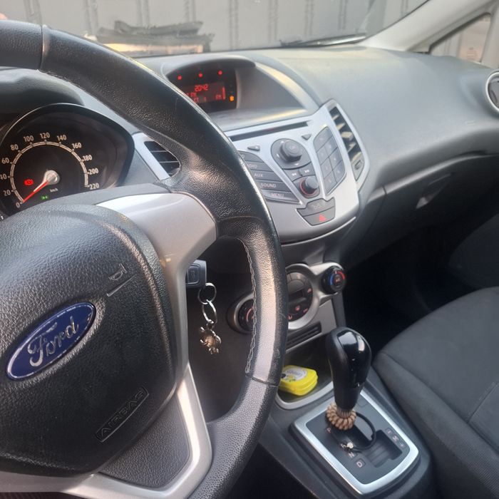FORD FIESTA 2011 VIN WF0JXXGAJJBL66382 фото оголошення 2 з 5
