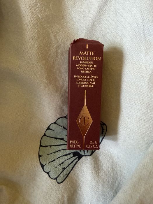 Nowa szminka charlotte tilbury cena ostateczna