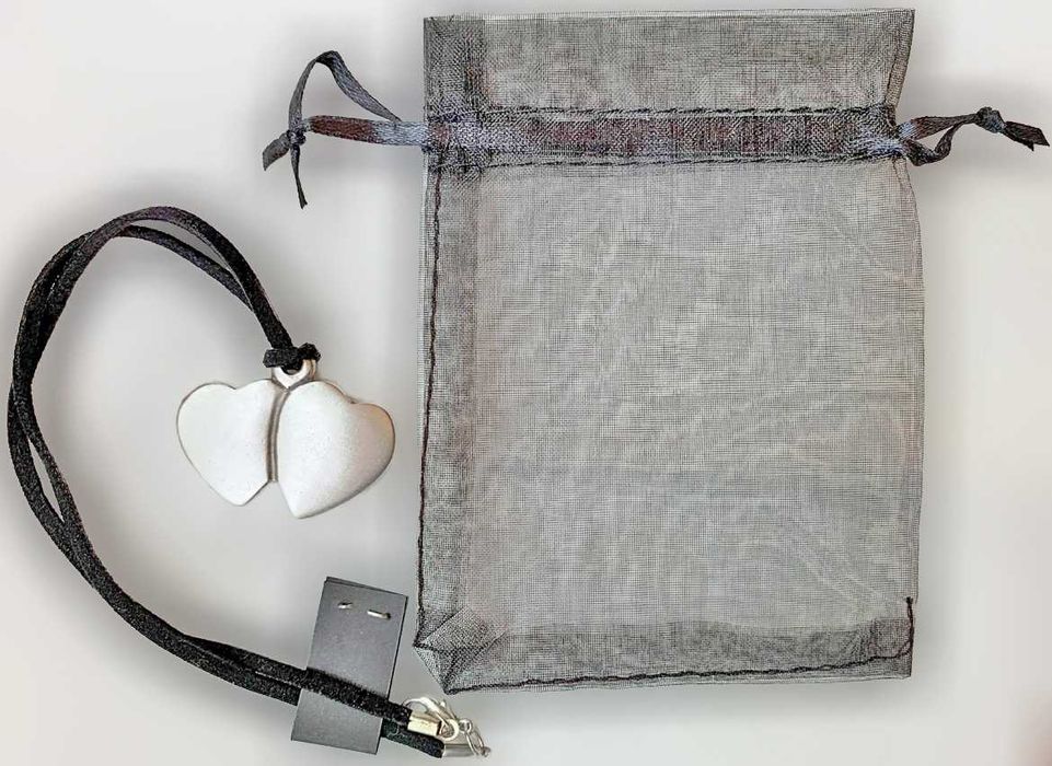 Fio em Couro com Corações, Novo/Exclusivo/Único