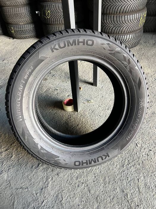 Шини 205/60 r16 Kumho WinterCraft wp52 2022р (235)