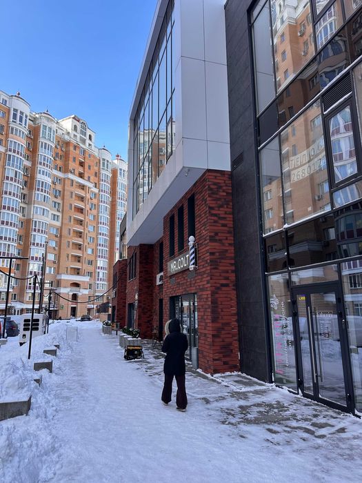 Оренда приміщення 135 м2 без ремонту Оболонь метро Мінська open space, Smart Hub Obolon