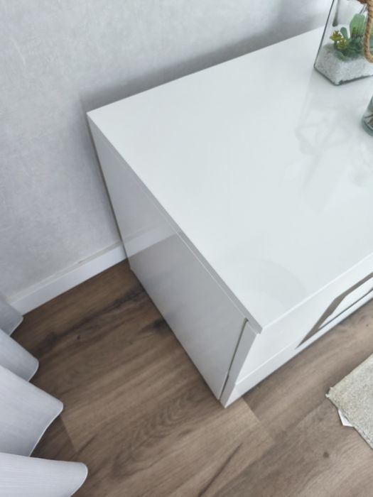 Conjunto de mesas de cabeceira