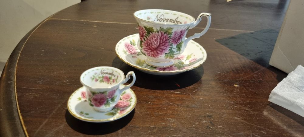 Chávenas decorativas em porcelana