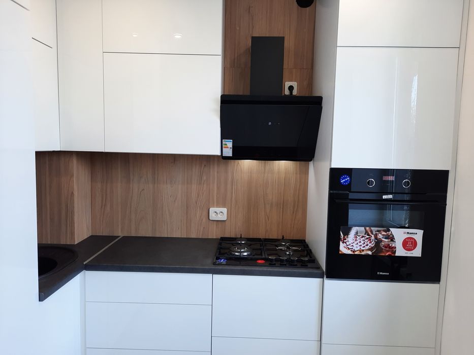 Продам 2 кв по Сертификату,VIP класса АО сталинка пр-ктСвободы 55000$