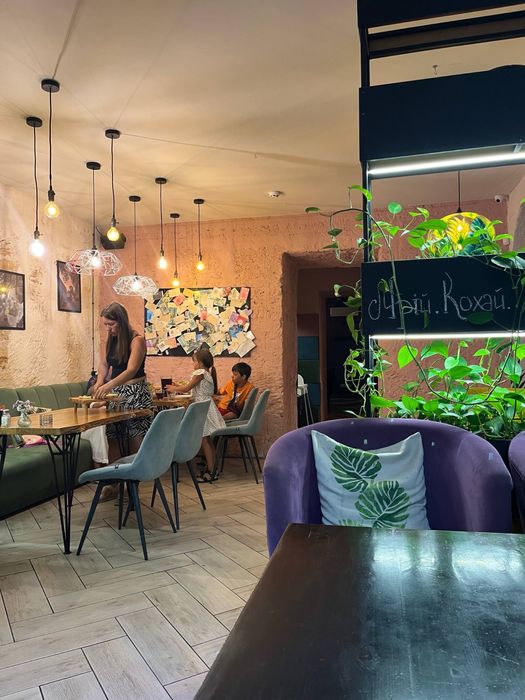 Продам коммерческое помещение с готовым бизнесом