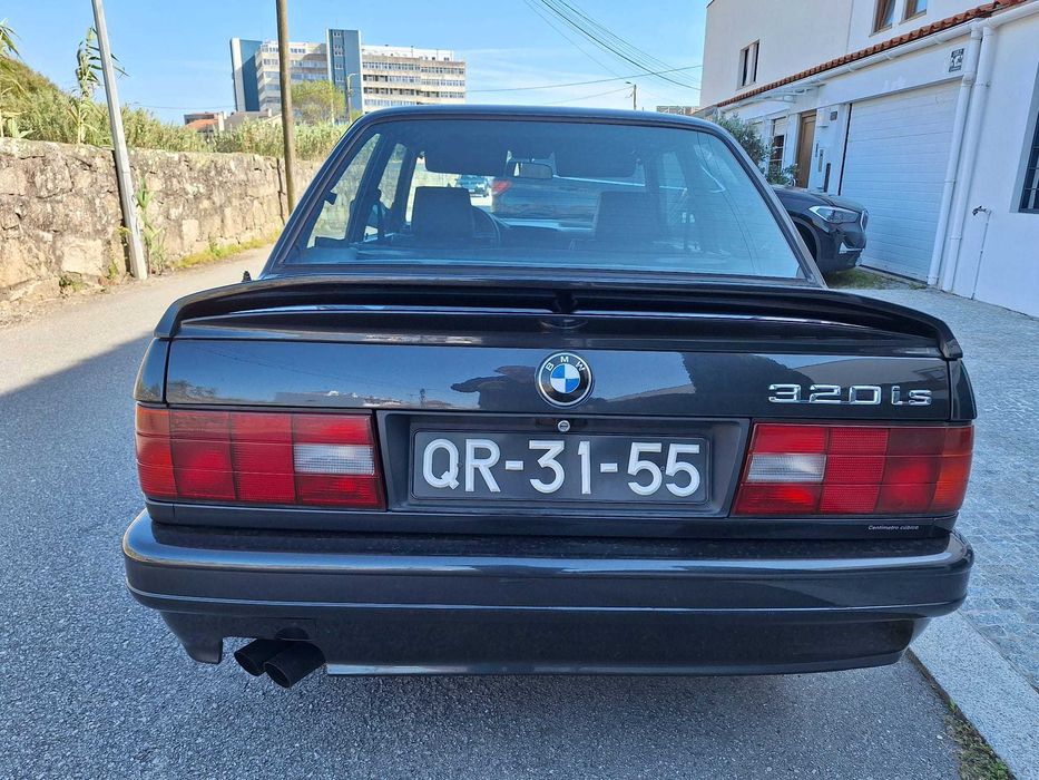 BMW 320 is 2 Portas