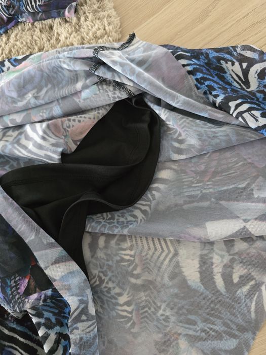 Sukienka asymetryczna z Siatki