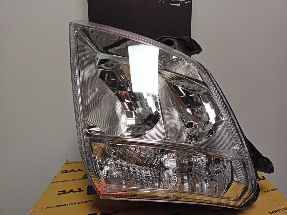 Opel Meriva A 03-10 Reflektor przód lewy /H7/H1