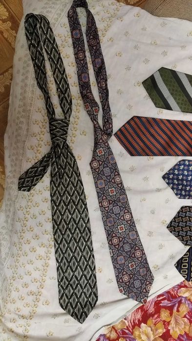 галстук Италия, Англия новый разные на подарок мужчине элегантный