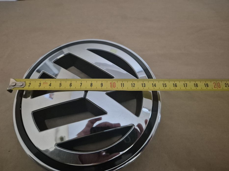 logo emblemat w przód Tiguan Golf  Passat przód śr155mm