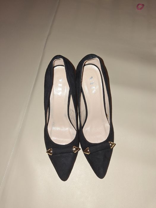 Туфлі на підборах 38 р