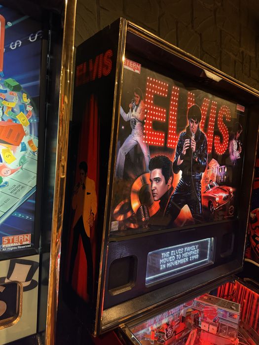 Elvis restaurada