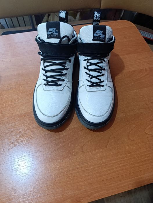 Кросівки Naik 43 розмір