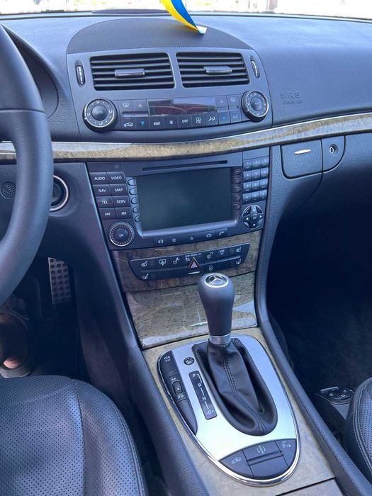 Продам мерседес W211