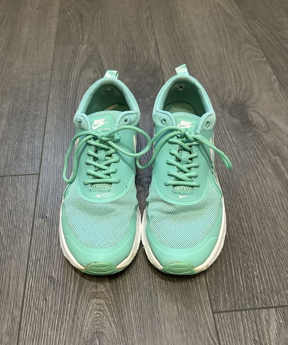 Кросівки Nike Air Max Thea