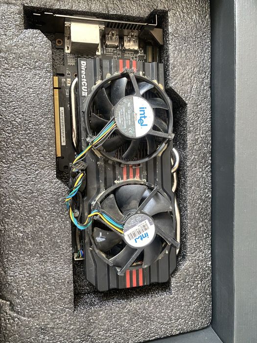Відеокарти ASUS Radeon HD 7870 – 3 шт.