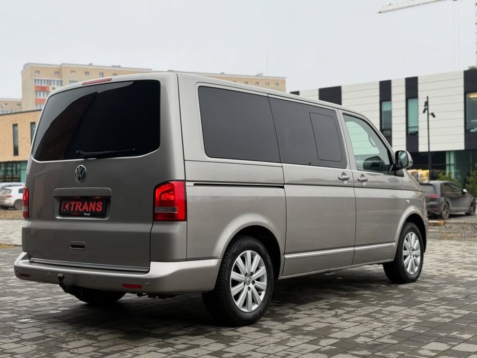 Оренда авто Volkswagen Multivan. Прокат мікроавтобуса Хмельницький
