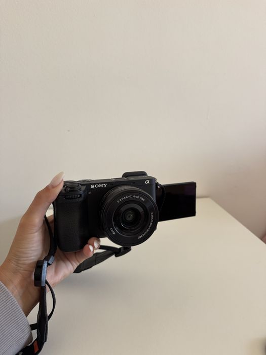 Sony A6700 + objetiva 16-50mm