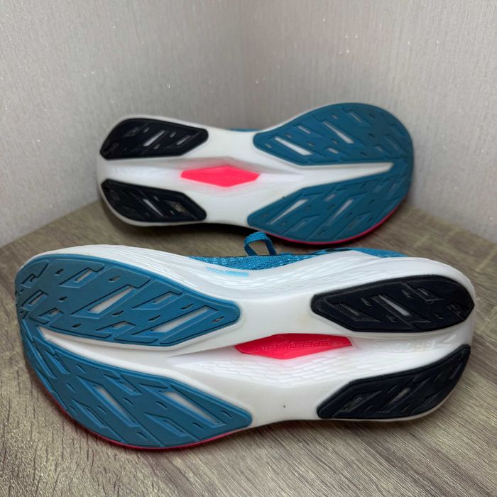 Кросівки brooks hyperion max 2