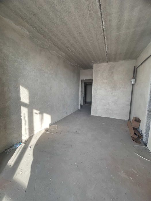 Продаж просторої квартири в новобудові