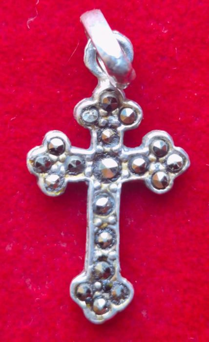 Cruz em prata antiga