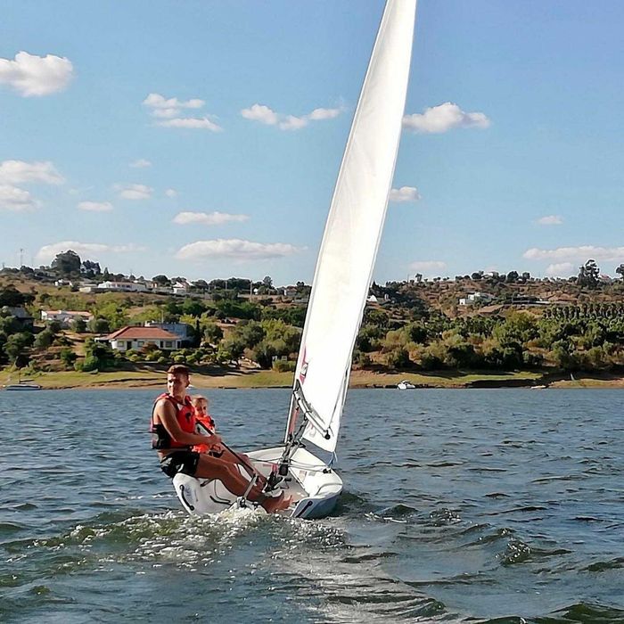 Clube de Vela e Canoagem de Montargil. Vem velejar connosco.