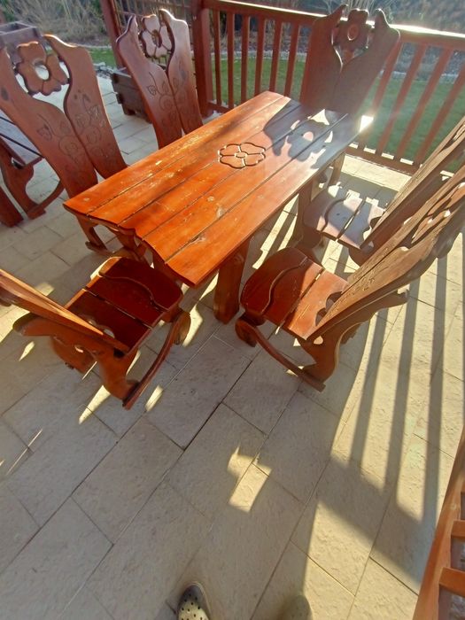 Meble ogrodowe  komplet stół z krzesłami