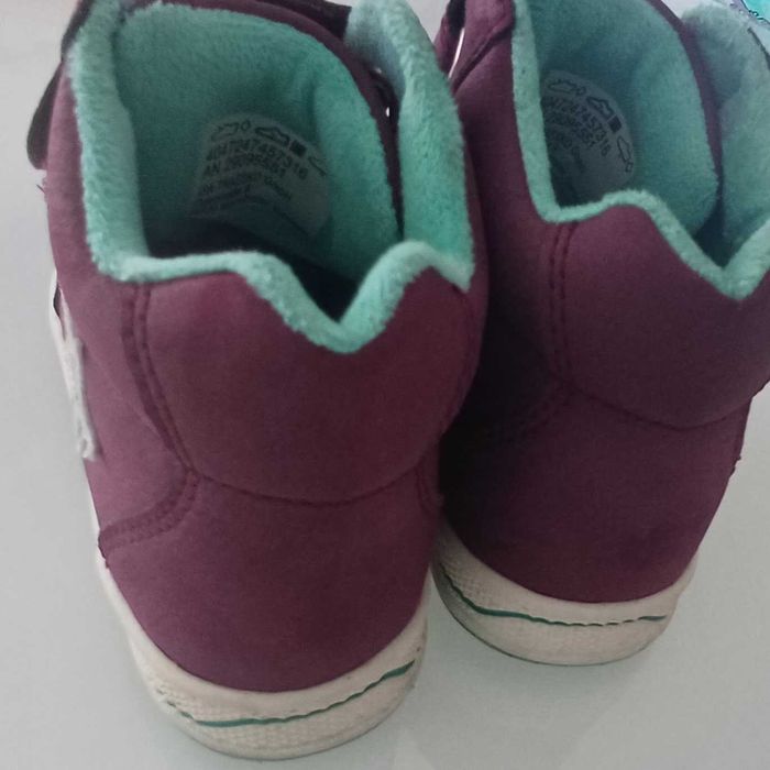 Botas tamanho 27 usadas uma vez