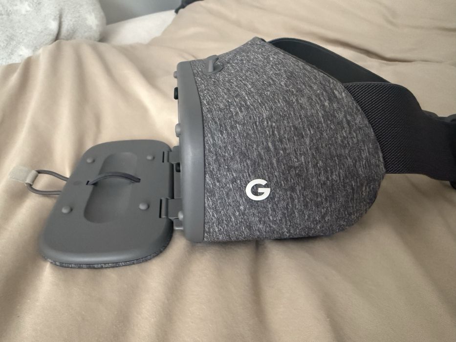 Google VR daydream view